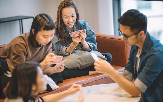 金陵十三釵喝酒游戲金陵十三釵的喝酒游戲規(guī)則插圖2 金陵十三釵喝酒游戲金陵十三釵的喝酒游戲規(guī)則插圖2