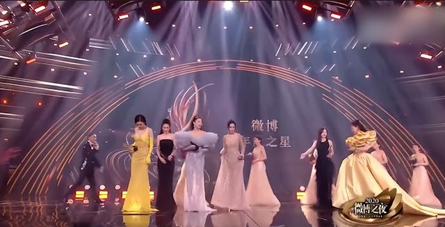楊冪和唐嫣之間發生了什么楊冪和唐嫣之間發生了什么事插圖 楊冪和唐嫣之間發生了什么楊冪和唐嫣之間發生了什么事插圖