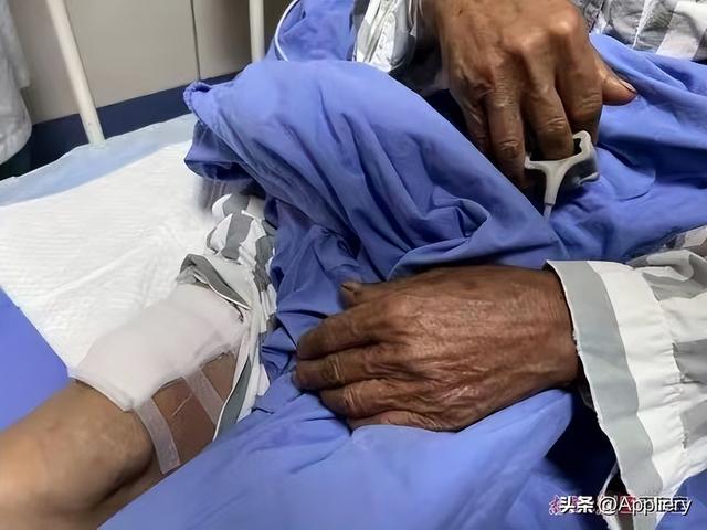 大蛇太難對付我堅(jiān)持不住了有兩條蛇住進(jìn)了我身體插圖4 大蛇太難對付我堅(jiān)持不住了有兩條蛇住進(jìn)了我身體插圖4